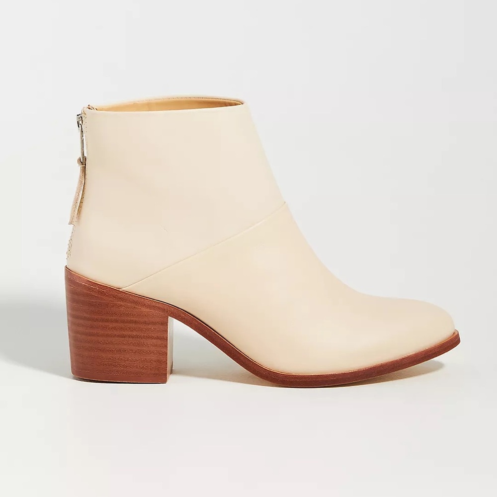 Nisolo Dari Ankle Boot in Bone - 7.5